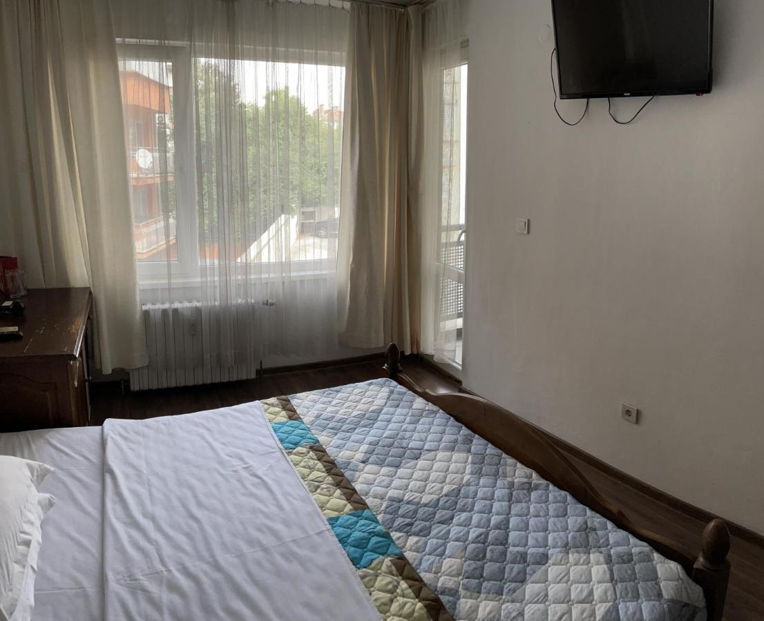 Hotel Rotasar Софія Екстер'єр фото